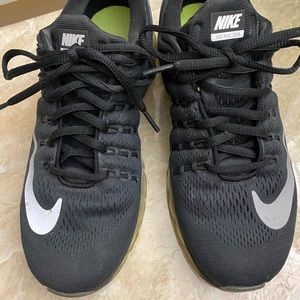 Nike AirMax 2016 Women’s Athletic Sneaker